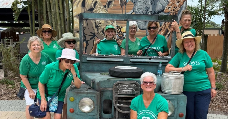 Green Shirt Ladies Visit ZooTampa